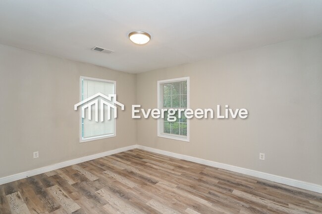 Building Photo - 2805 Walker St