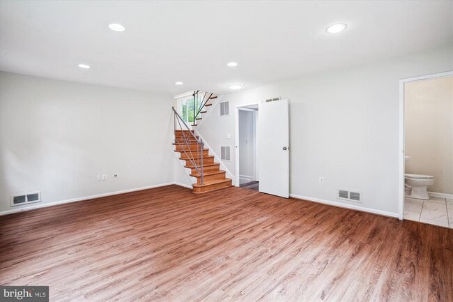 Building Photo - 4503 Traymore St