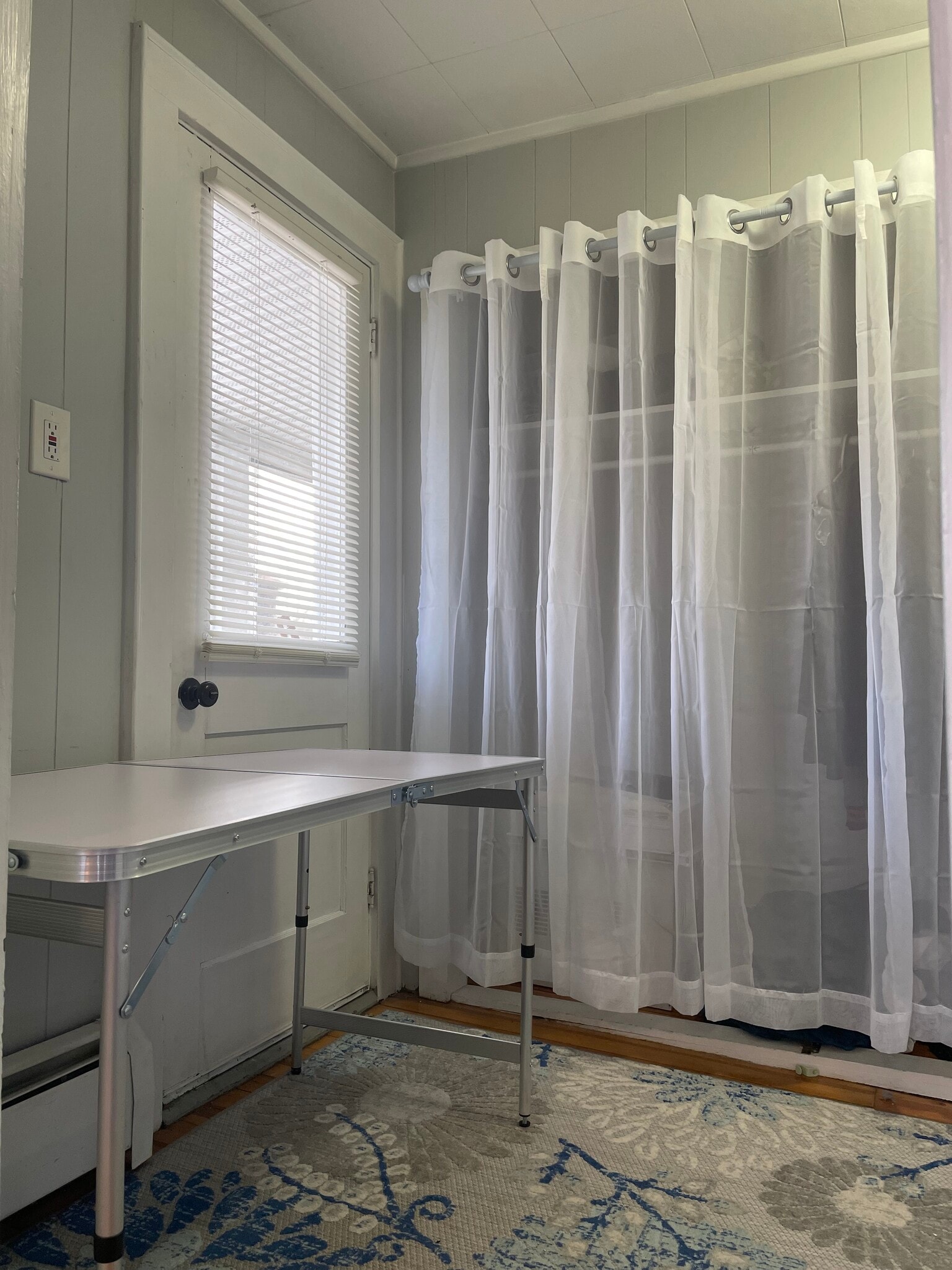 Building Photo - 20 Crescent St