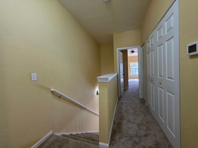 Building Photo - FOR RENT, 2 bedroom 2.5 bathroom townhouse