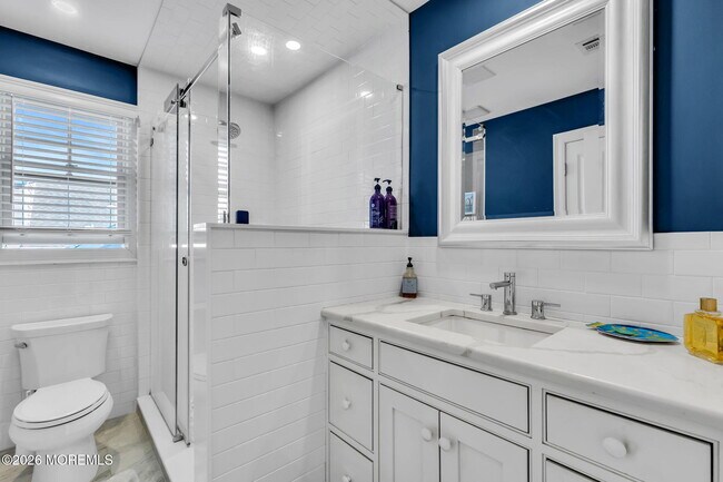 Building Photo - 550 Whiting Ave