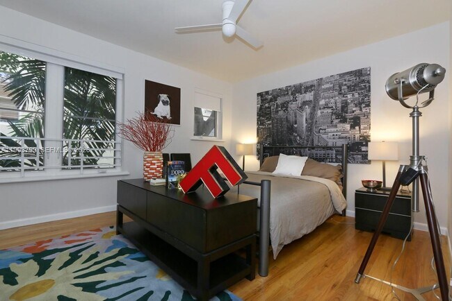 Building Photo - 1018 Meridian Ave