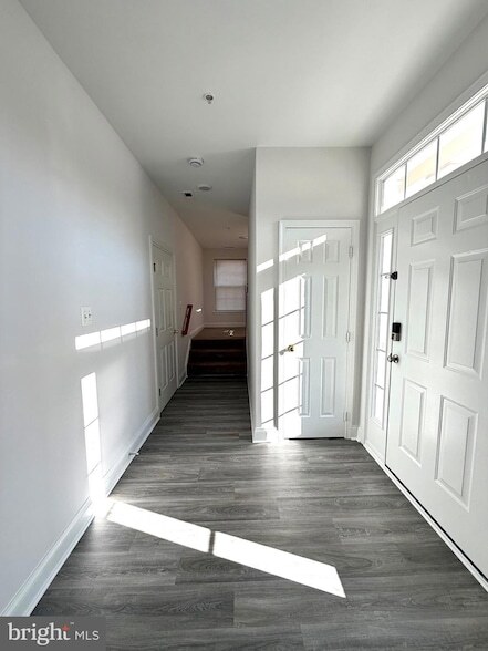 Building Photo - 107 Burck St