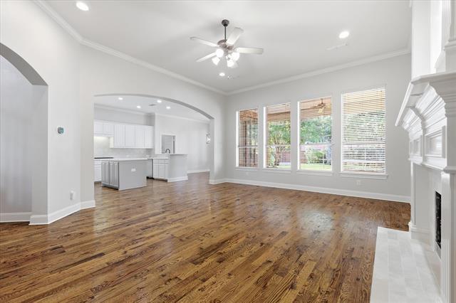 Building Photo - 1405 Salado Dr