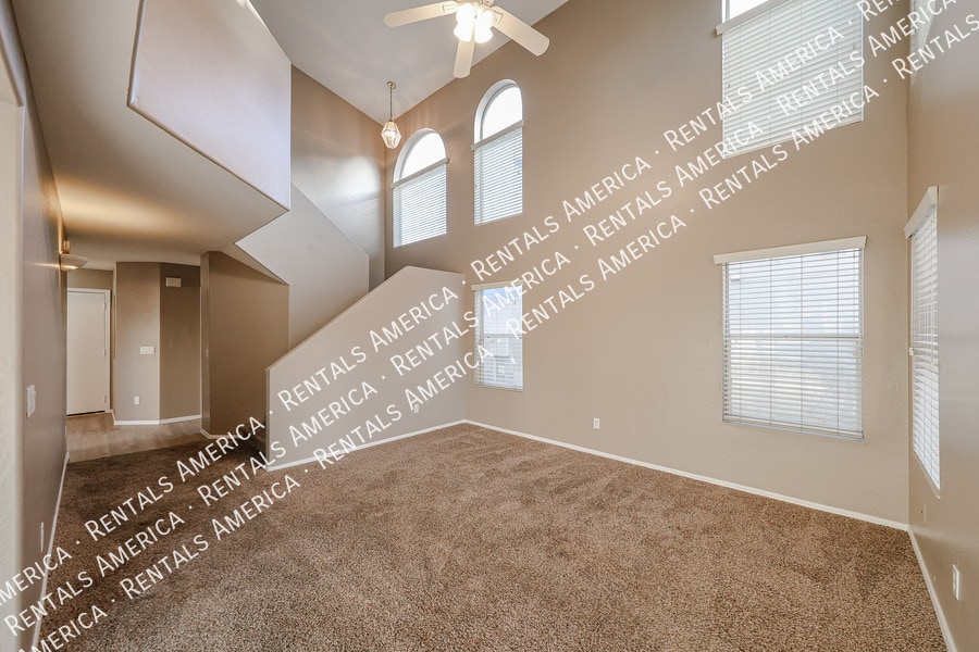 Building Photo - 3719 E Inverness Ave