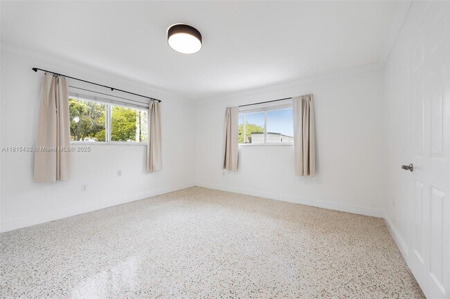 Building Photo - 6231 SW 58th St