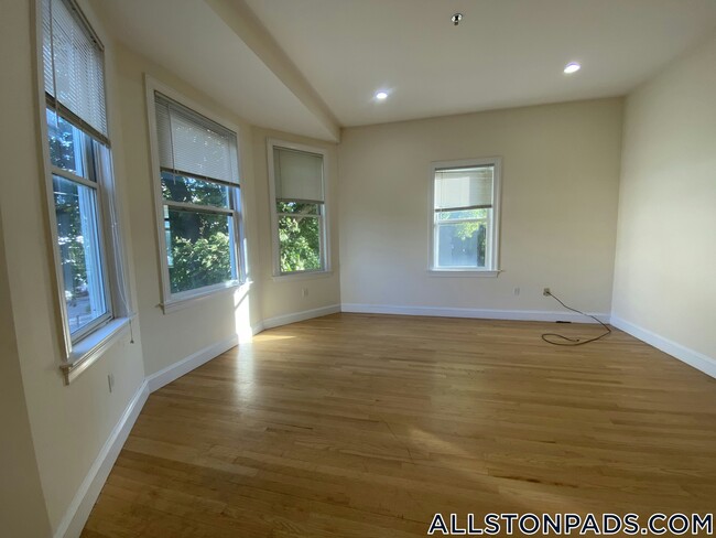 Building Photo - 9 Gardner Terrace