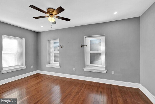 Building Photo - 205 Hermitage St