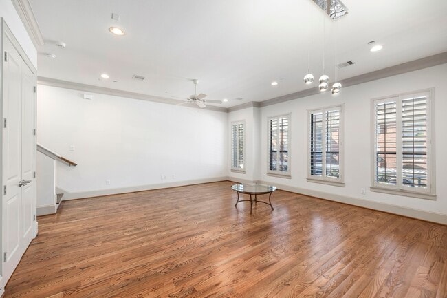 Building Photo - 3302 Audley St