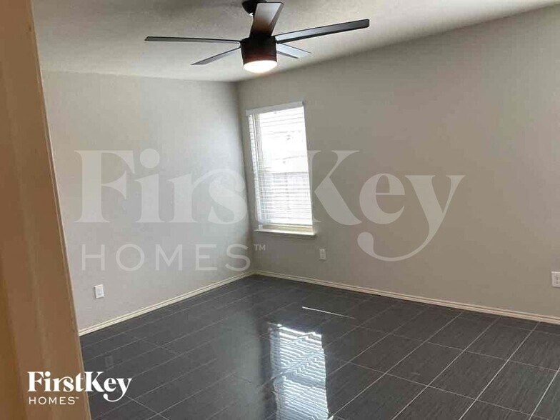 Building Photo - 7513 Captain Ln