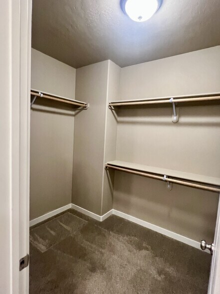 Building Photo - 2395 Chelan St