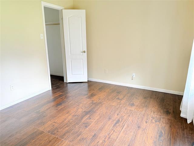 Building Photo - 8364 Fall Crest Dr