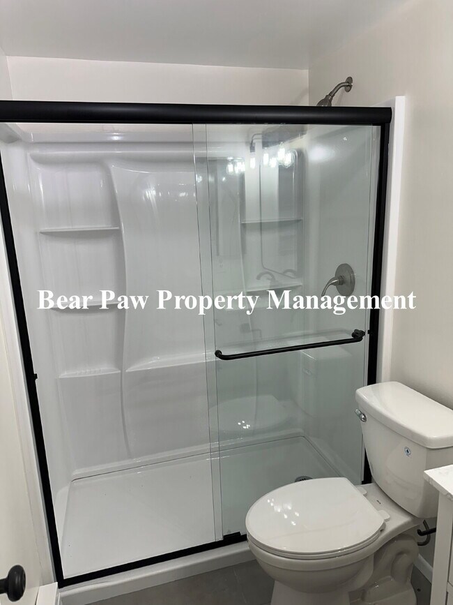 Building Photo - Cute little Home near Downtown Evergreen!!