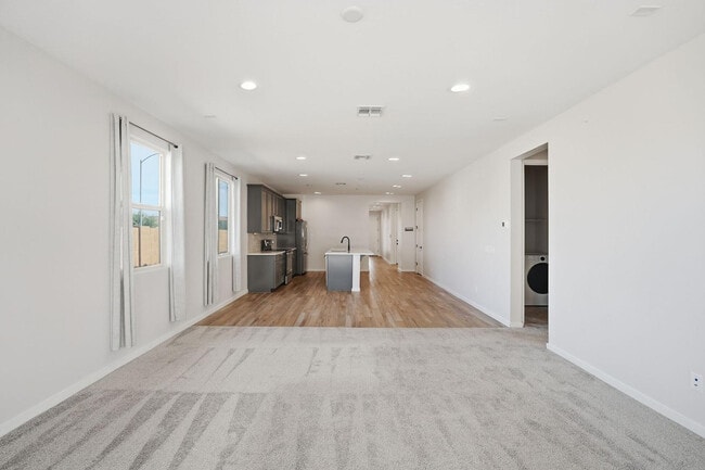 Building Photo - 641 S Davidson Ln