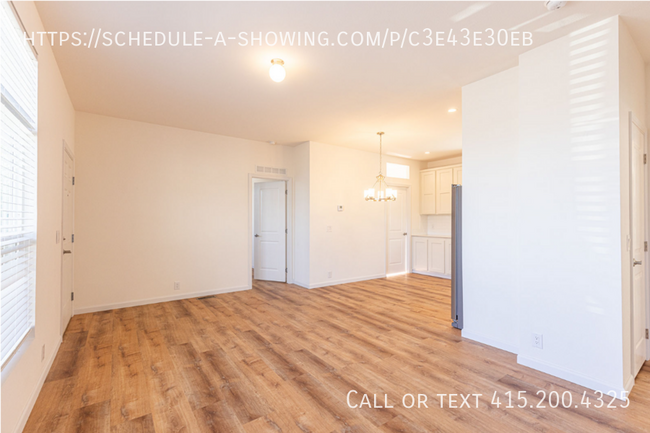 Building Photo - 907 35th Ave
