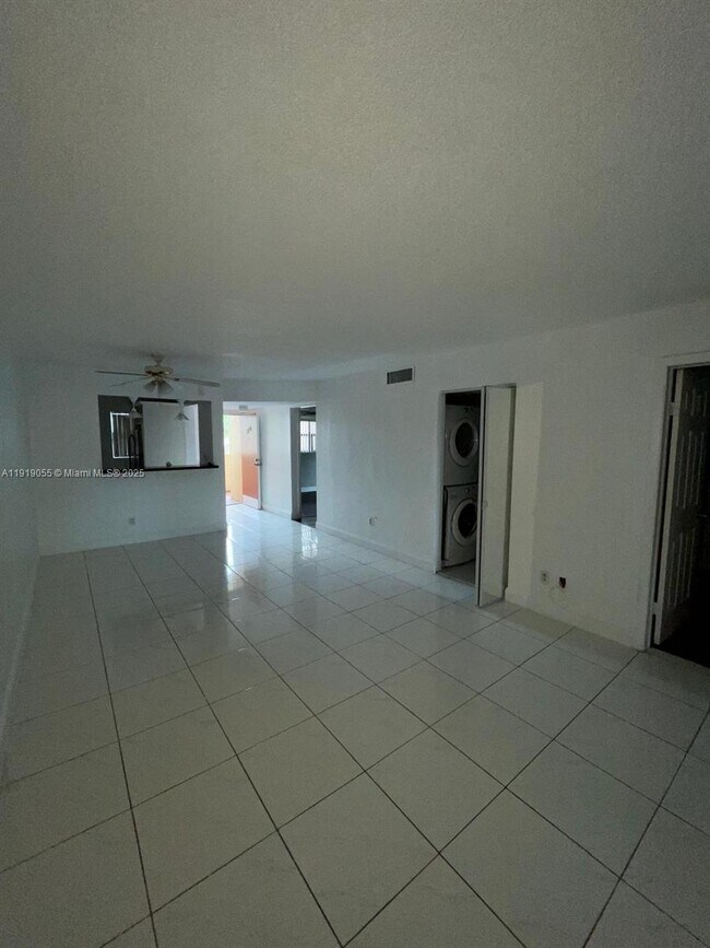 Building Photo - 3410 Foxcroft Rd