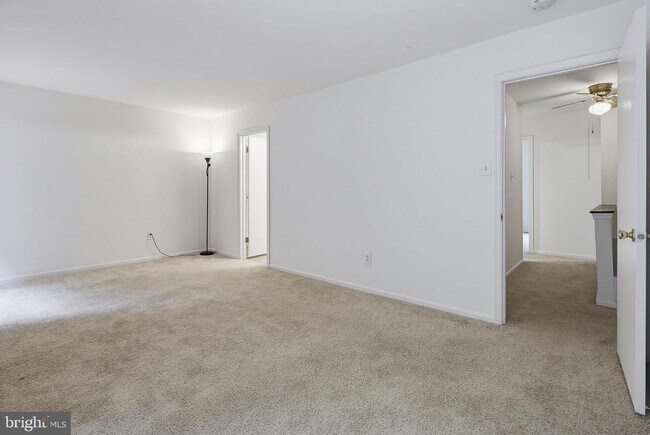 Building Photo - 11543 Shell Flower Ln