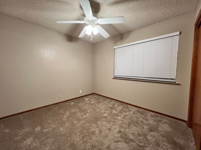 Building Photo - Beautiful 2 Story 5 BD 3 BA Home