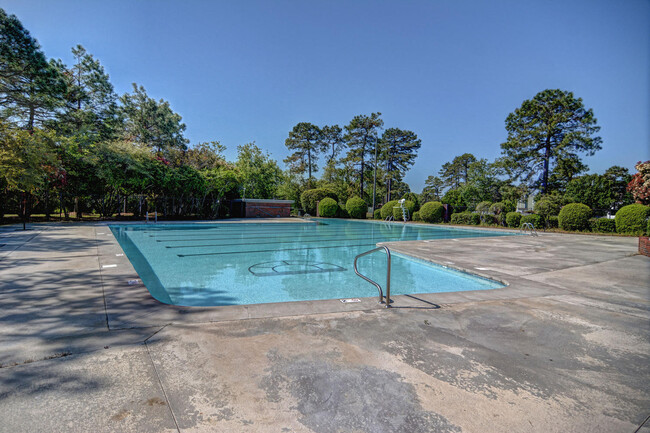 Building Photo - 2827 Springfield Dr