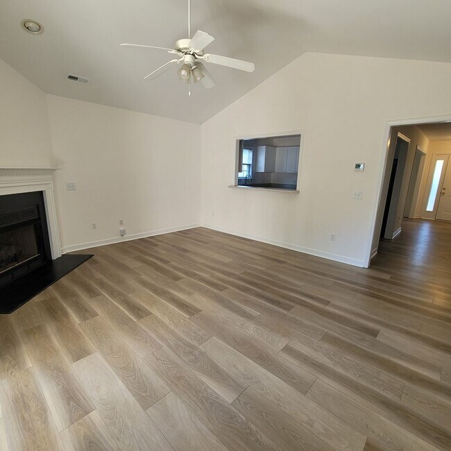 Building Photo - Wonderful 3 bedroom 2 bathroom home in Chesterbrook