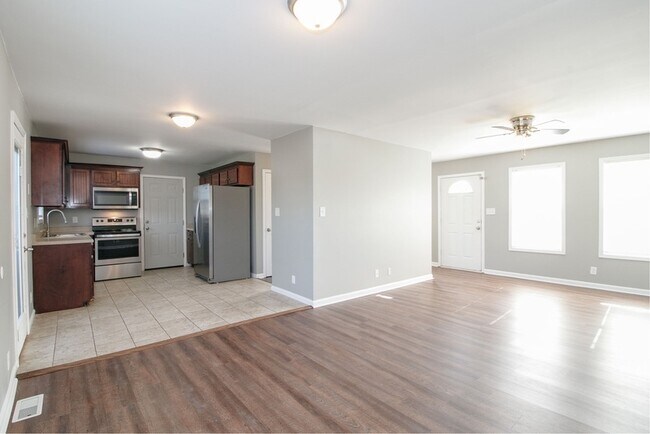 Building Photo - 3836 Man O War Blvd