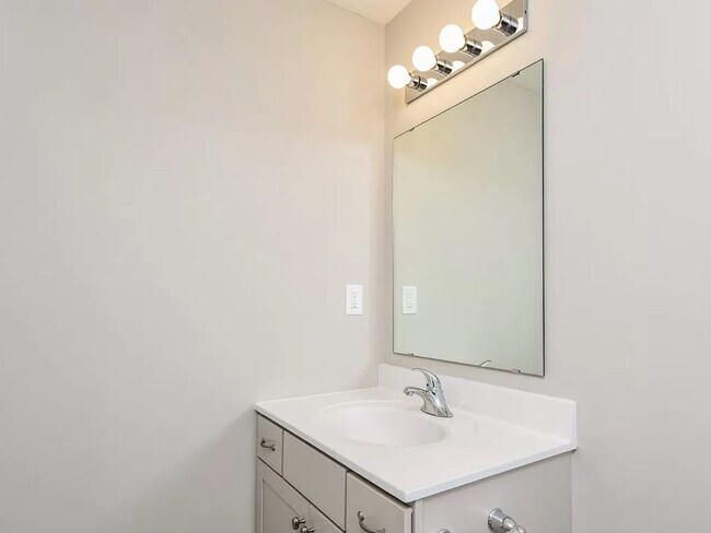 Building Photo - Beautiful Neighborhood with Newer Home for Lease