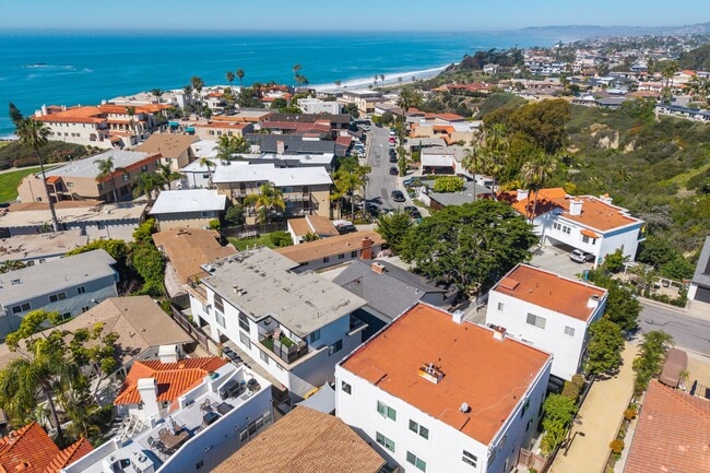 Building Photo - 237 Avenida Montalvo