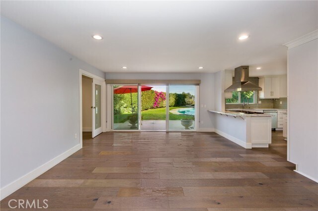 Building Photo - 4752 Del Moreno Dr
