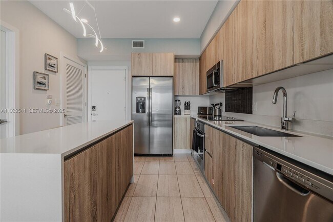 Building Photo - 3900 Biscayne Blvd