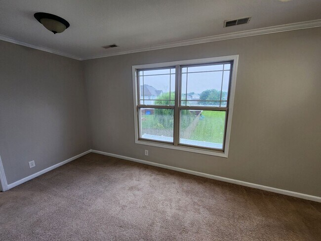 Building Photo - Beautiful Home Available Now!