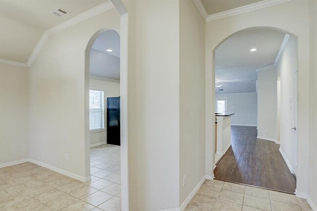 Building Photo - 24131 McKinzie Ridge Dr