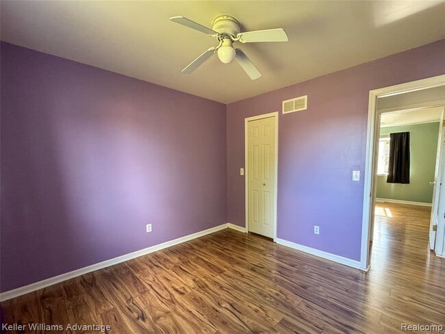 Building Photo - 2867 Woodmont Dr W