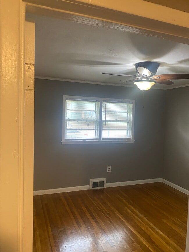 Building Photo - Spacious 4-Bedroom Home in Memphis-Perfect...
