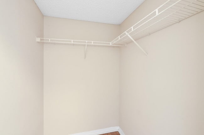 Building Photo - 4159 N Haverhill Rd