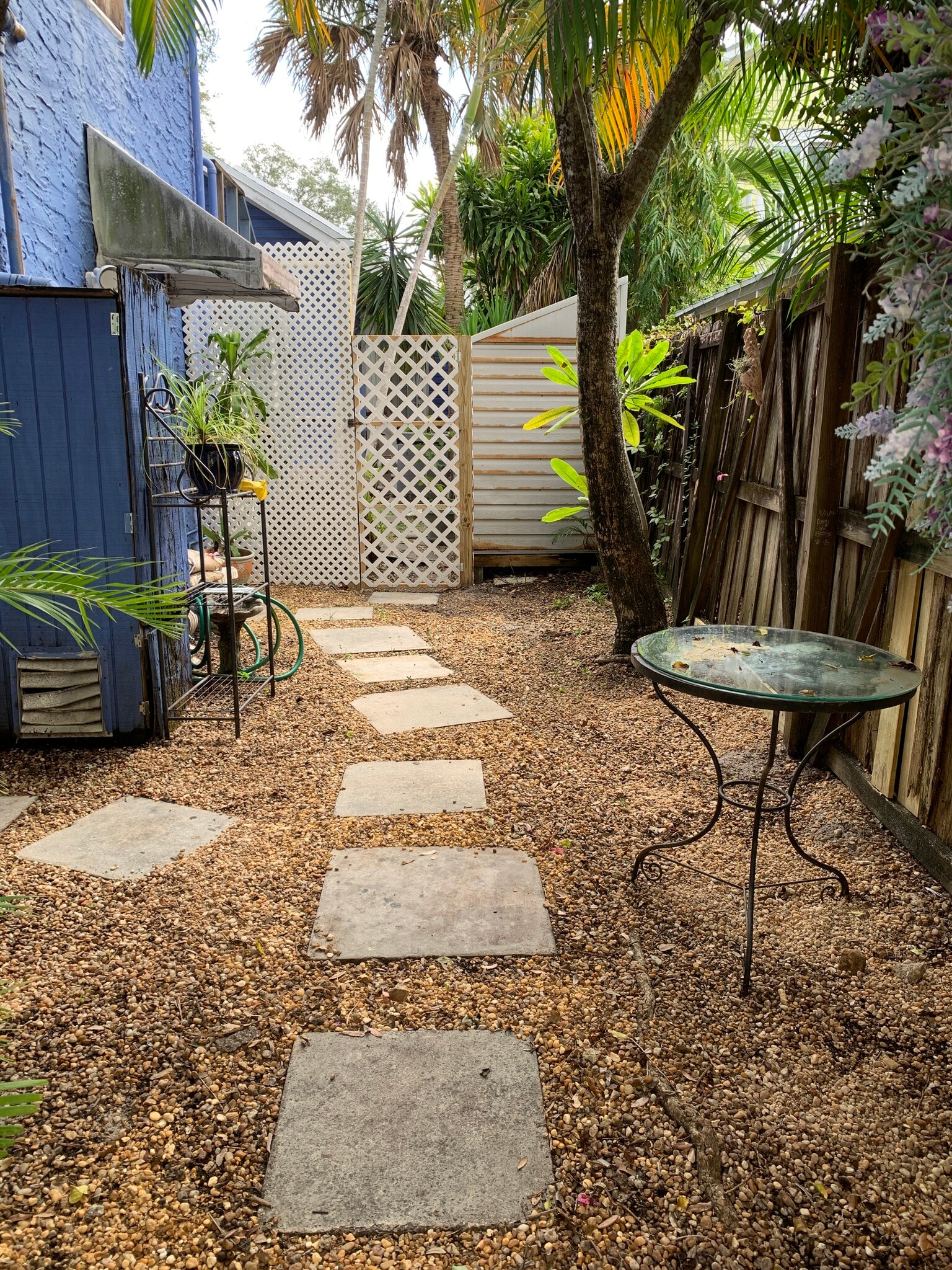 Building Photo - 1229 SE 2nd St