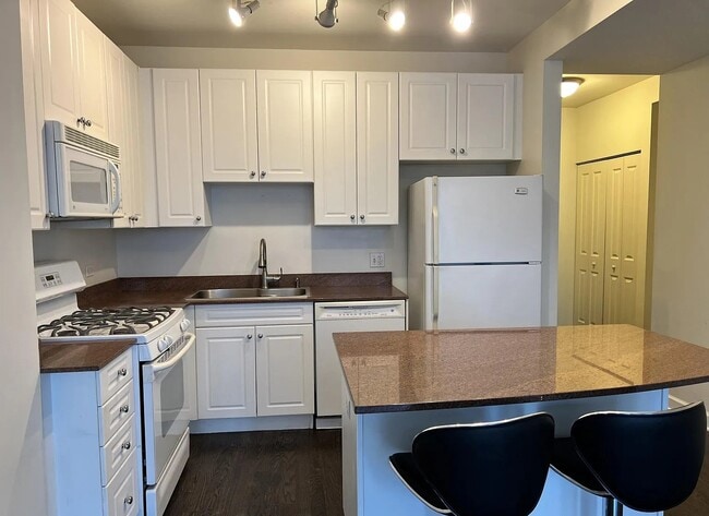 Building Photo - Don’t Miss This Opportunity