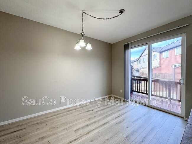 Building Photo - 3491 SE Pepperwood Way