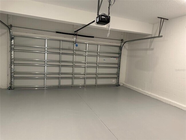 Building Photo - 8956 Swing Ln