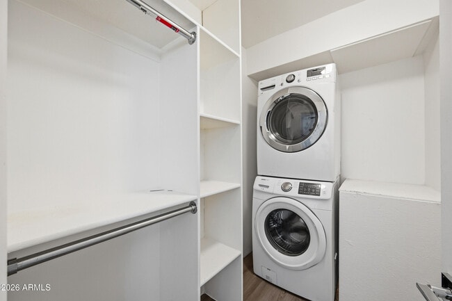 Building Photo - 3615 N 15th Ave