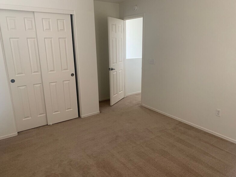 Building Photo - 7635 E Ocotillo Overlook Dr