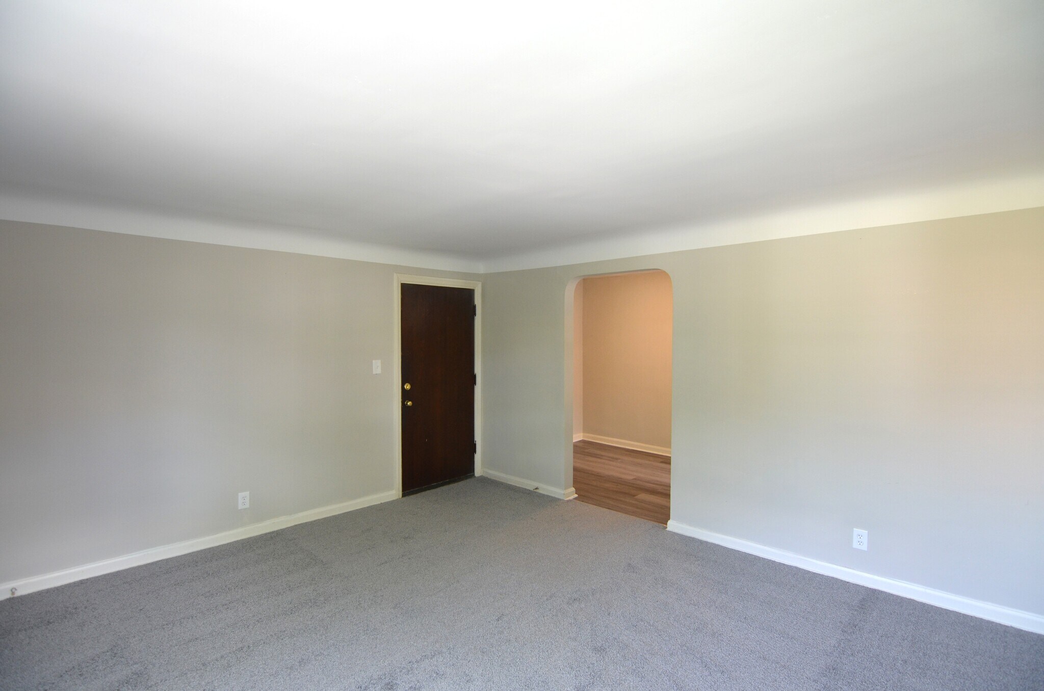 Building Photo - 6615 Bantry Ave