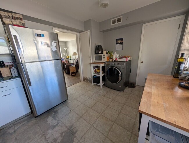 Building Photo - KF2