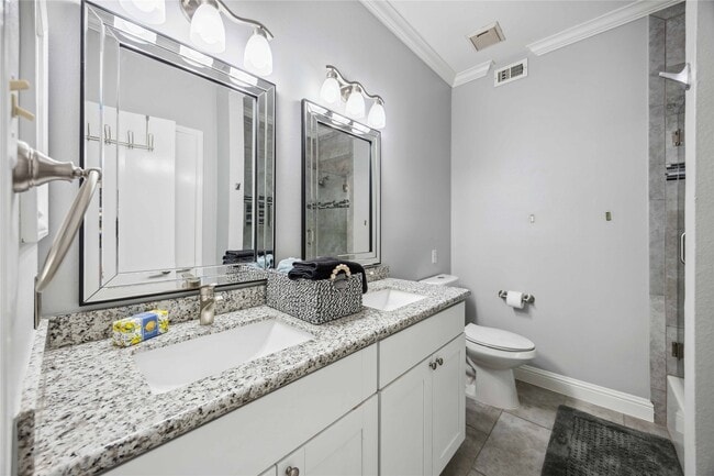 Building Photo - 3292 Holly Hall St