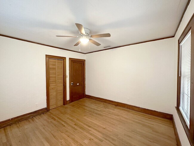 Building Photo - Beautiful Brick House Within Walking Dista...