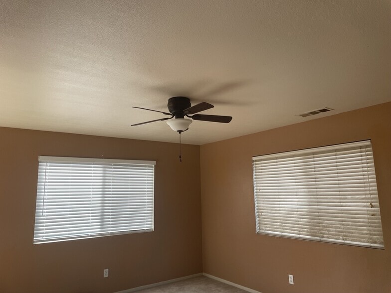 Building Photo - 4345 Briggs Ln