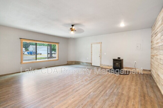 Building Photo - 13079 N Westwood Dr