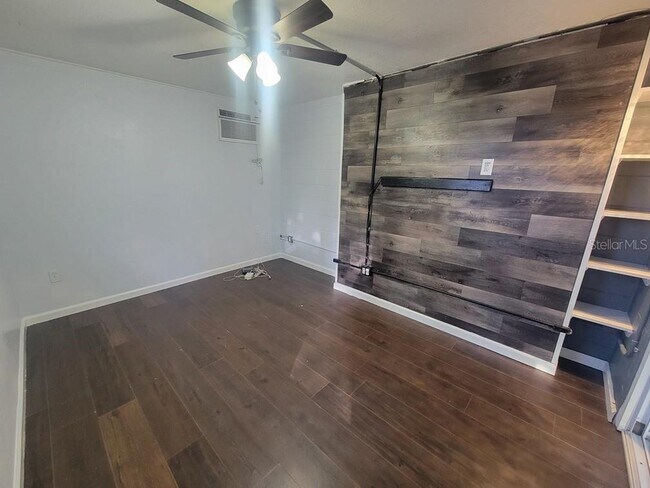 Building Photo - 1415 Wickham Ln