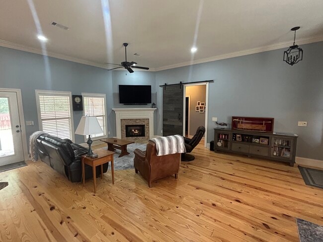 Building Photo - 181 Fieldstone Ln