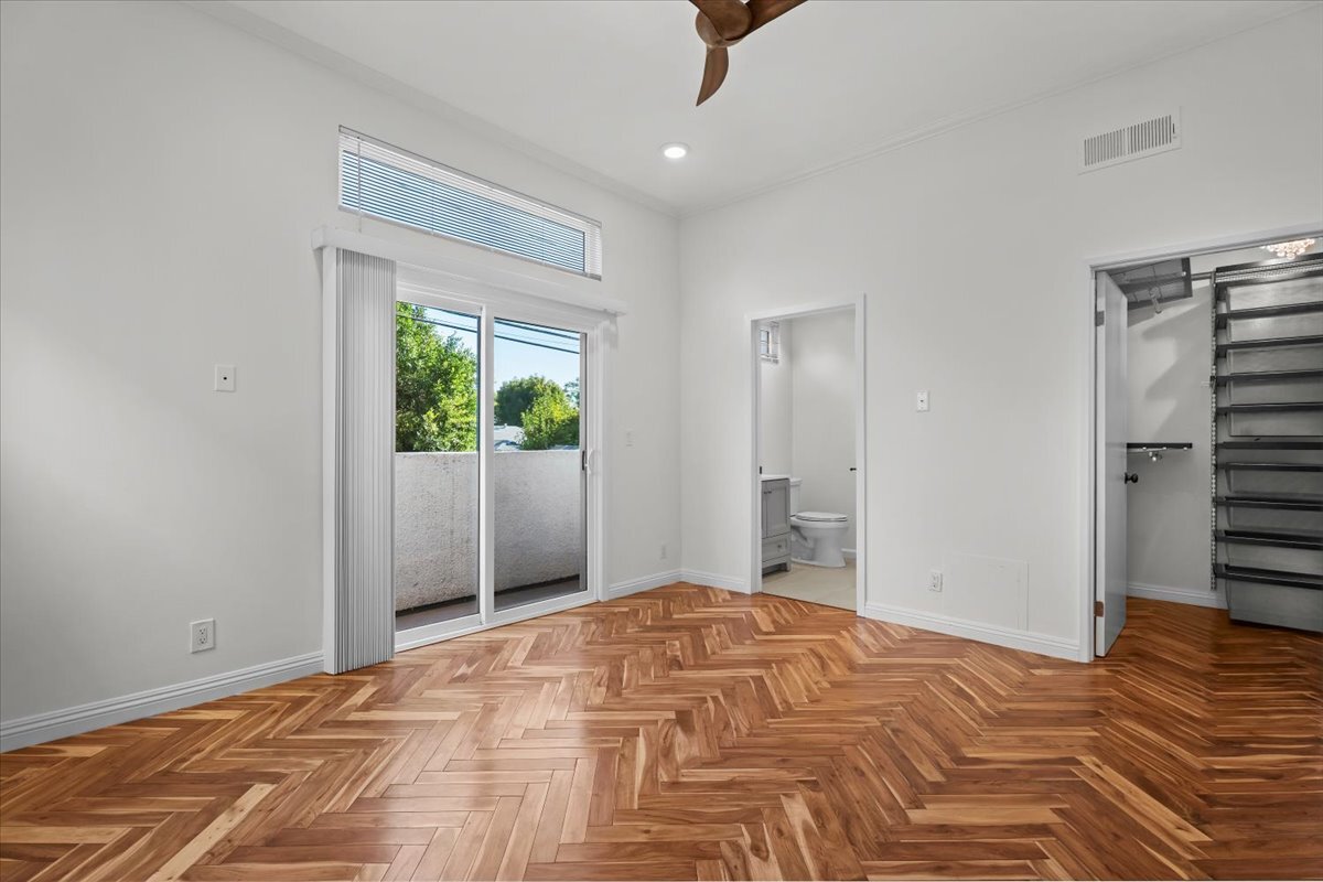 Building Photo - 2550 S Centinela Ave