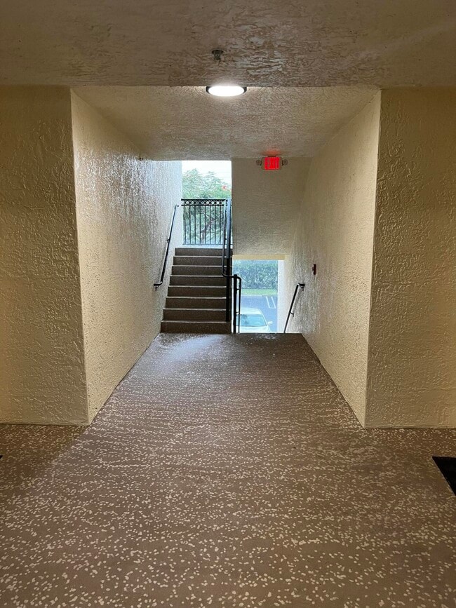 Building Photo - 9873 Baywinds Blvd